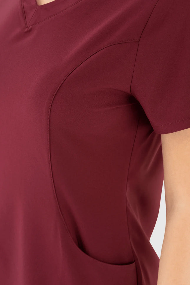 Bordo renkli kadın damla yaka medikal üst forma, kısa kollu ve cepli model